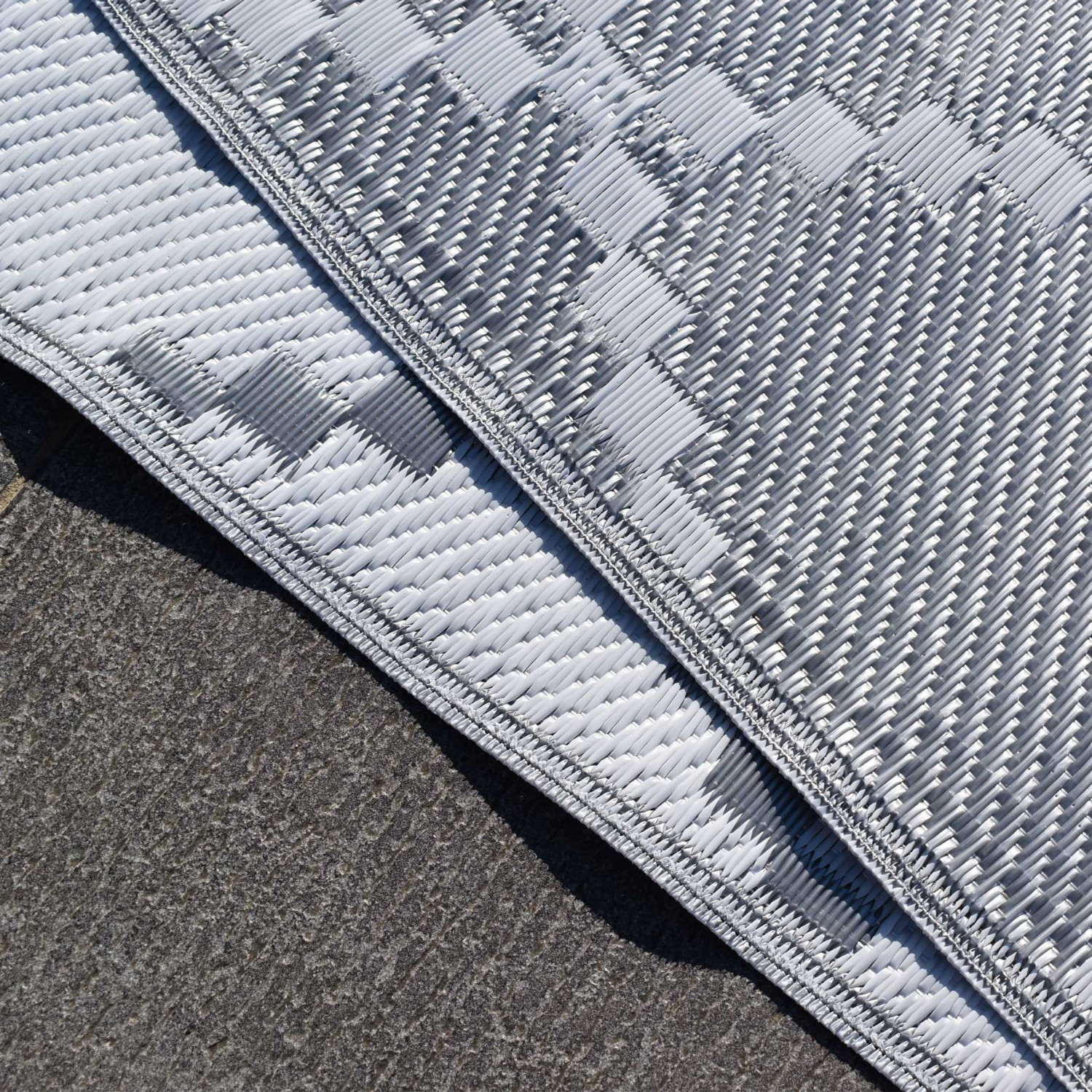 Tapis d'extérieur en plastique tressé - 120x160cm - Gris